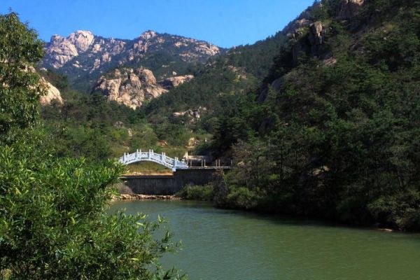 海陽(yáng)招虎山( 山頂景色怎么樣)